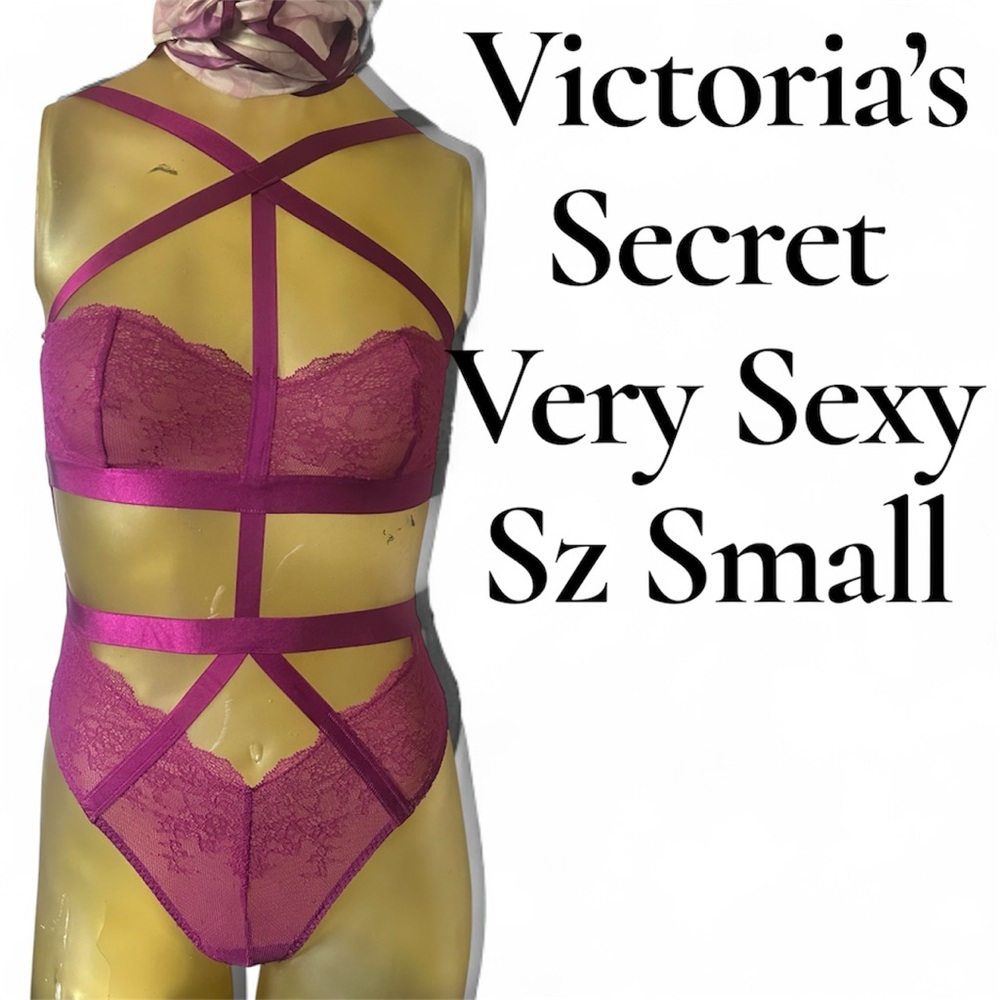 Victoria’s Secret VERY SEXY Sz Small Bandage Lingerie in Magenta. NWOT.